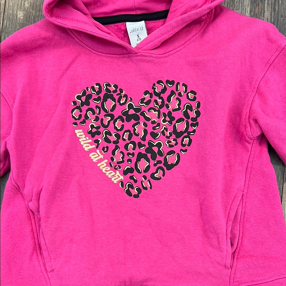 bcg Pink Hoodie with Heart Design and Long Sleeves - Picture 2 of 12